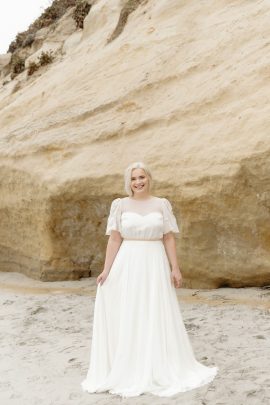 Essayer sa robe de mariée chez soi avec Christina Sfez - Try at home - Blog mariage : La mariée aux pieds nus
