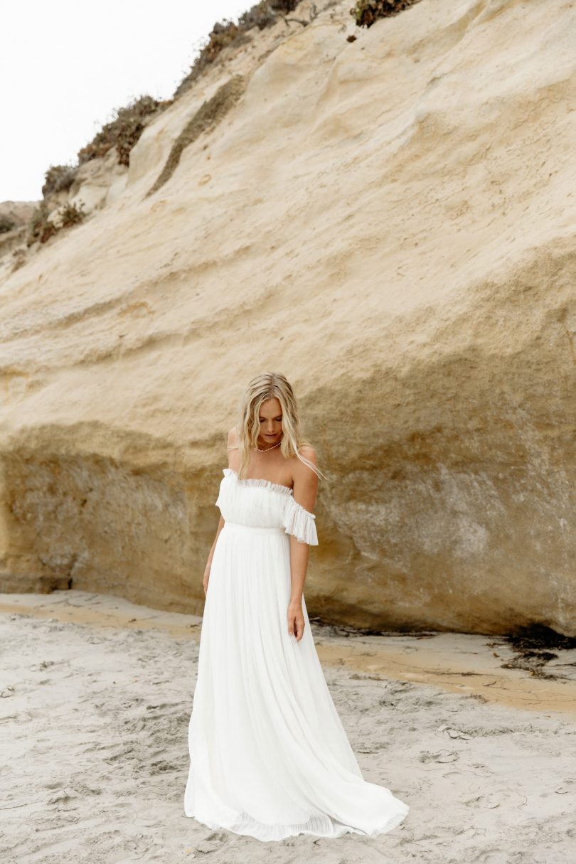 Essayer sa robe de mariée chez soi avec Christina Sfez - Try at home - Blog mariage : La mariée aux pieds nus