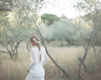 Donatelle Godart - Robes de mariée - collection 2017 - A découvrir sur le blog www.lamarieeauxpiedsnus.com