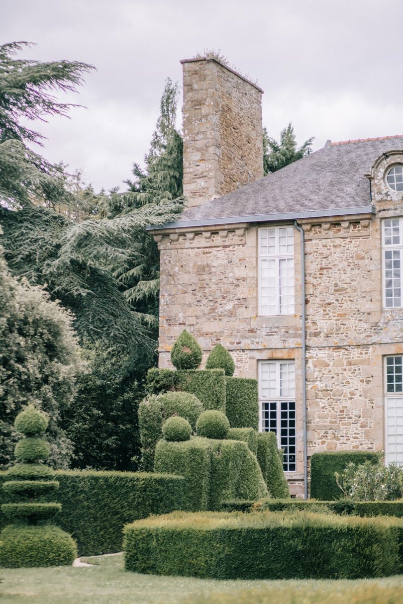 Édito : Lendemain de mariage fleuri au Château de La Ballue en Bretagne - Crédits photos : Amandine Ropars - Blog mariage : La mariée aux pieds nus