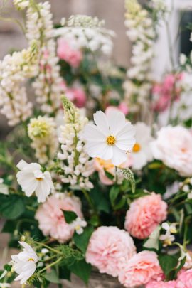 Édito : Lendemain de mariage fleuri au Château de La Ballue en Bretagne - Crédits photos : Amandine Ropars - Blog mariage : La mariée aux pieds nus