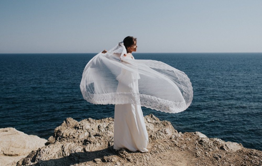 Lorafolk - Robes de mariée - Collection 2018 - Photos : Laurence Revol - Blog mariage : La mariée aux pieds nus