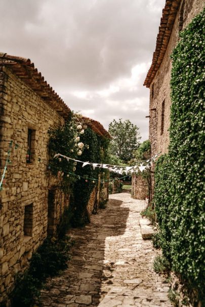 Un mariage au Grand Banc dans le Luberon - Photos : Lorenzo Accardi - Blog mariage : La mariée aux pieds nus