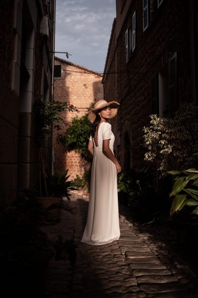 Maison Lemoine - Robes de mariée - Collection Mallorca mi amor - Photos : Marion Colombani - Blog mariage : La mariée aux pieds nus