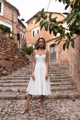 Maison Lemoine - Robes de mariée - Collection Mallorca mi amor - Photos : Marion Colombani - Blog mariage : La mariée aux pieds nus