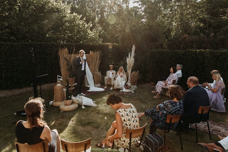 Un mariage bohème et intime en Belgique - Photos : Kaat de Malsche - Blog mariage : La mariée aux pieds nus