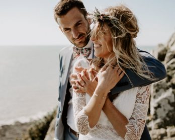 Un mariage bohème en petit comité dans la baie du Mont Saint Michel - Photos : Dorothée Buteau - Blog mariage : La mariée aux pieds nus