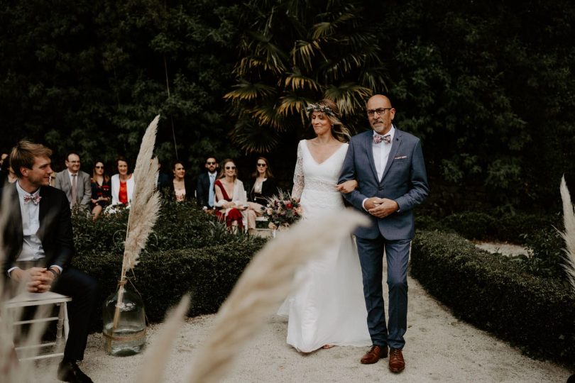 Un mariage bohème en petit comité dans la baie du Mont Saint Michel - Photos : Dorothée Buteau - Blog mariage : La mariée aux pieds nus