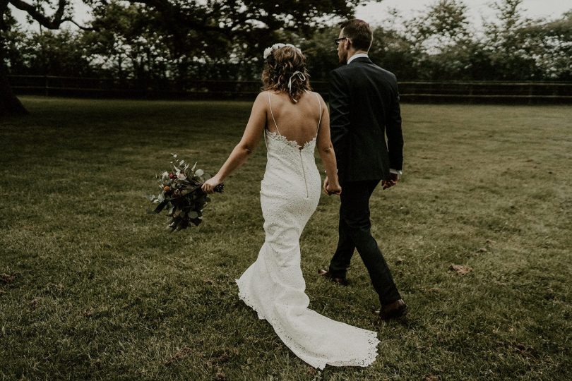 Un mariage sous la pluie au Domaine des Evis - Photos : Les Histoires d'A - Blog mariage : La mariée aux pieds nus