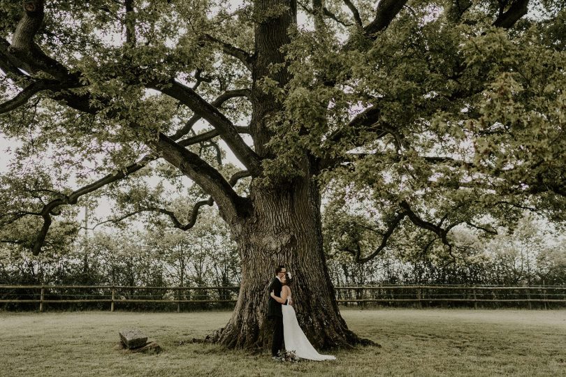 Un mariage sous la pluie au Domaine des Evis - Photos : Les Histoires d'A - Blog mariage : La mariée aux pieds nus