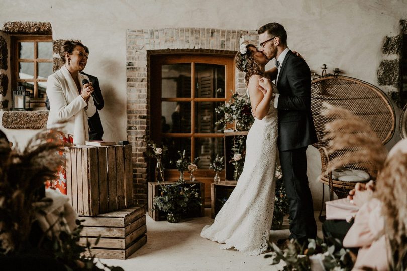 Un mariage sous la pluie au Domaine des Evis - Photos : Les Histoires d'A - Blog mariage : La mariée aux pieds nus