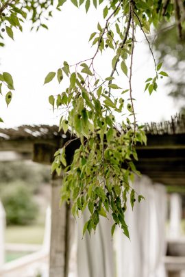 Un mariage au Domaine du Vallon des Sources à l’Isle sur la Sorgue en Provence - Photos : Clément Minair - Blog mariage : La mariée aux pieds nus