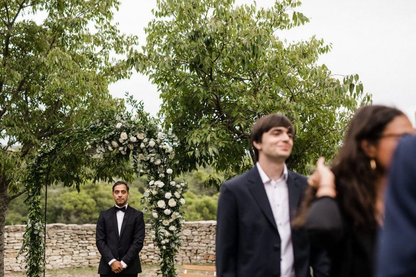 Un mariage au Domaine du Vallon des Sources à l’Isle sur la Sorgue en Provence - Photos : Clément Minair - Blog mariage : La mariée aux pieds nus