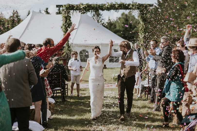 Un mariage simple et champêtre à la Grange C au Québec - Photos : Bianca des Jardins - Blog mariage : La mariée aux pieds nus