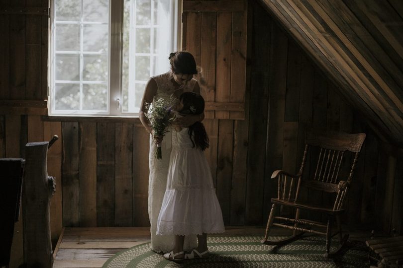 Un mariage simple et champêtre à la Grange C au Québec - Photos : Bianca des Jardins - Blog mariage : La mariée aux pieds nus