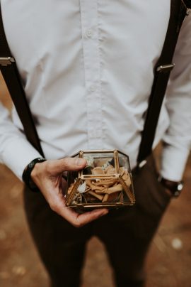 Un mariage romantique dans une forêt - Crédits Photos : Phan Tien Photography - Blog mariage : La mariée aux pieds nus.