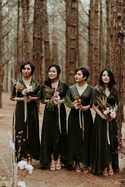 Un mariage romantique dans une forêt au vietnam - Photos : Phan Tien Photography -Blog mariage : La mariée aux pieds nus.