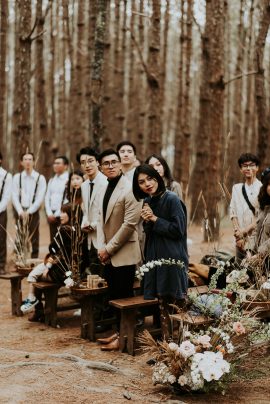 Un mariage romantique dans une forêt au vietnam - Photos : Phan Tien Photography -Blog mariage : La mariée aux pieds nus.