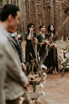 Un mariage romantique dans une forêt au vietnam - Photos : Phan Tien Photography -Blog mariage : La mariée aux pieds nus.