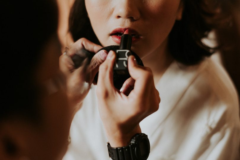 Un mariage romantique dans une forêt au vietnam - Photos : Phan Tien Photography -Blog mariage : La mariée aux pieds nus.