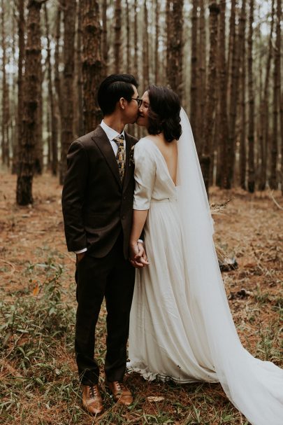 Un mariage romantique dans une forêt - Crédits Photos : Phan Tien Photography - Blog mariage : La mariée aux pieds nus.