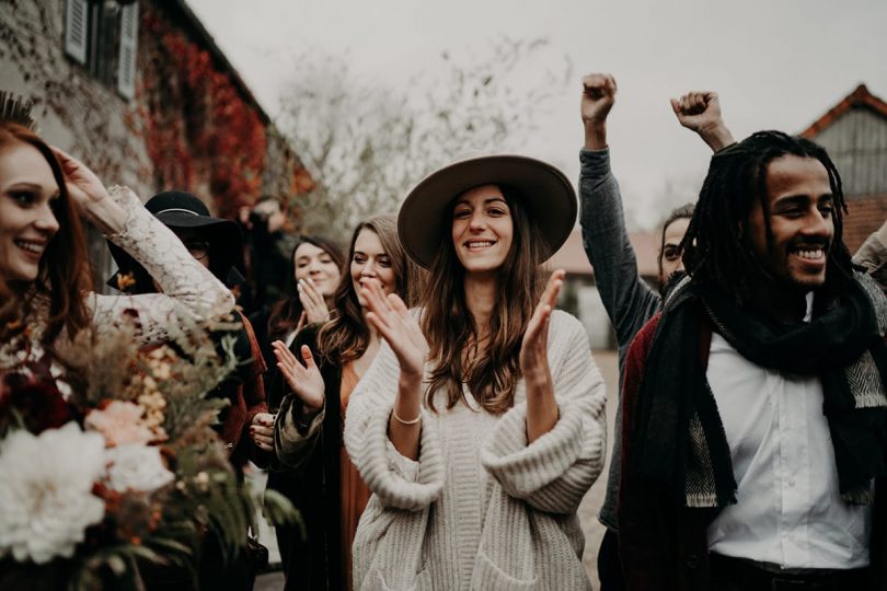 Un mariage en Auvergne aux Gites du Berger en Automne - Photos et Vidéo : The Quirky - Blog mariage : La mariée aux pieds nus