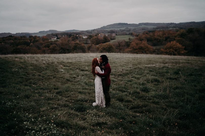 Un mariage en Auvergne aux Gites du Berger en Automne - Photos et Vidéo : The Quirky - Blog mariage : La mariée aux pieds nus