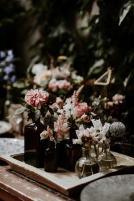 Un mariage simple, champêtre et fleuri - A découvrir sur la mariée aux pieds nus - Photos : Pinewood Weddings