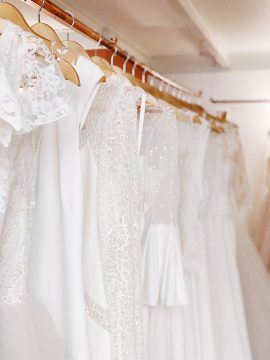Acheter une robe de mariée de seconde main avec le dépôt vente La Sève - Blog mariage : La mariée aux pieds nus