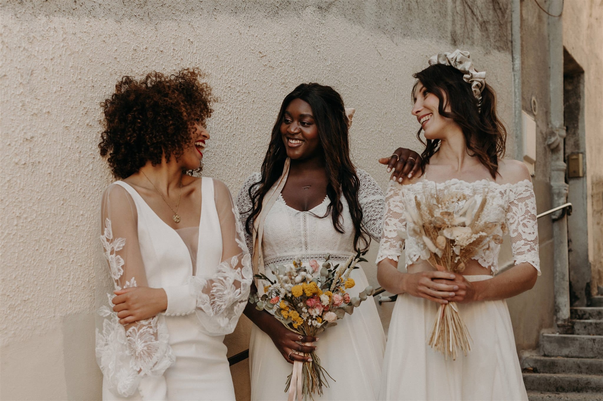 Acheter une robe de mariée de seconde main avec le dépôt vente La Sève - Blog mariage : La mariée aux pieds nus
