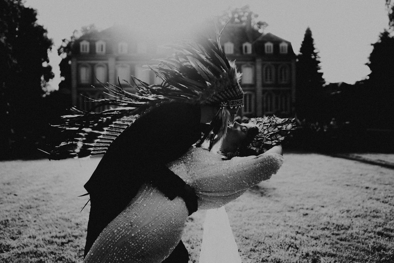 Laurene and the wolf - photographe mariage - blog mariage : La mariée aux pieds nus