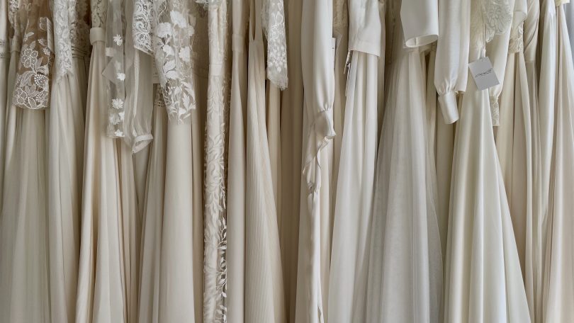 Le Dressing Club - Outlet de robes de mariée ) Paris - Blog mariage - La mariée aux pieds nus