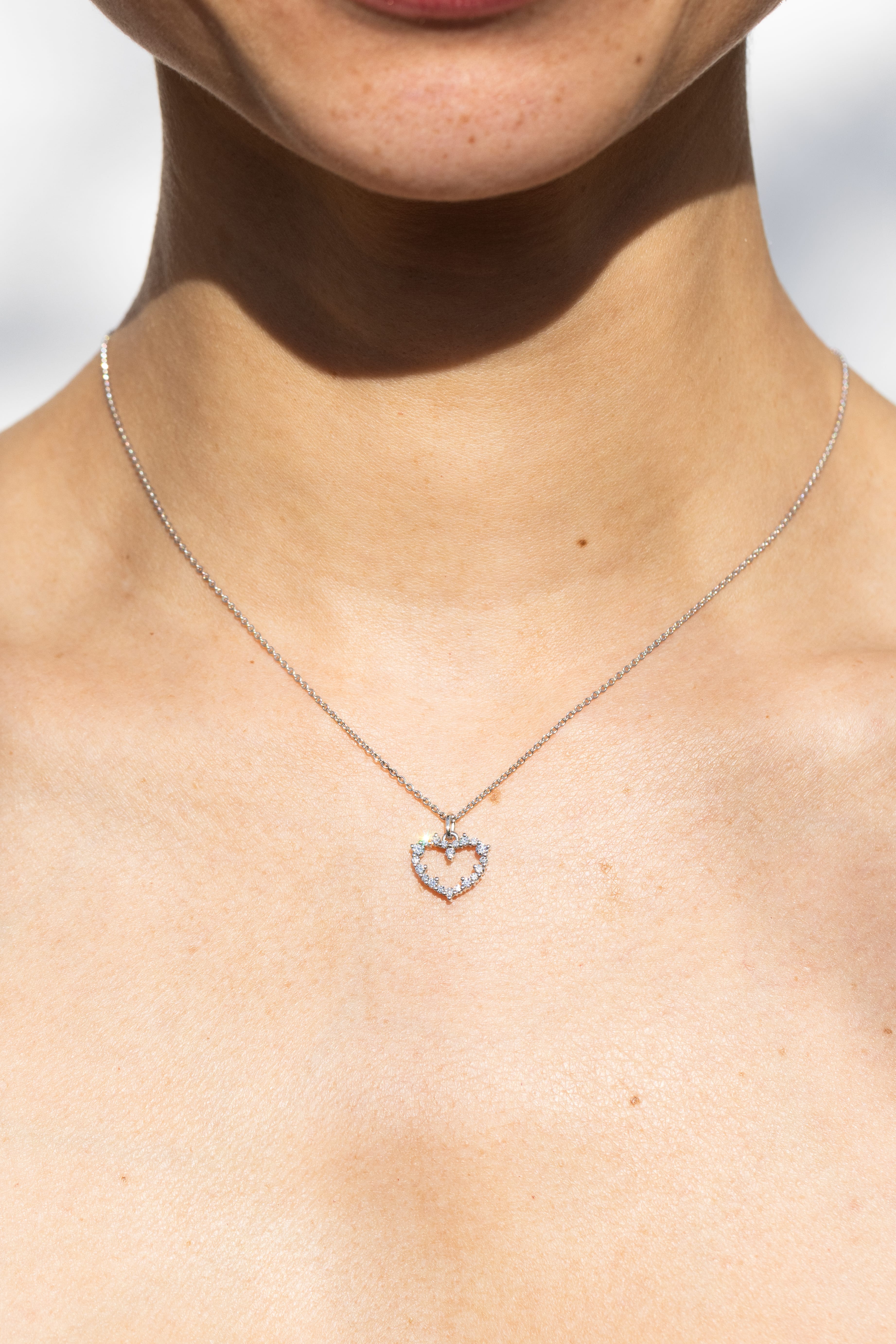Leila Buecher - Joaillerie - Alliances et bagues de fiançailles - Blog mariage : La mariée aux pieds nus