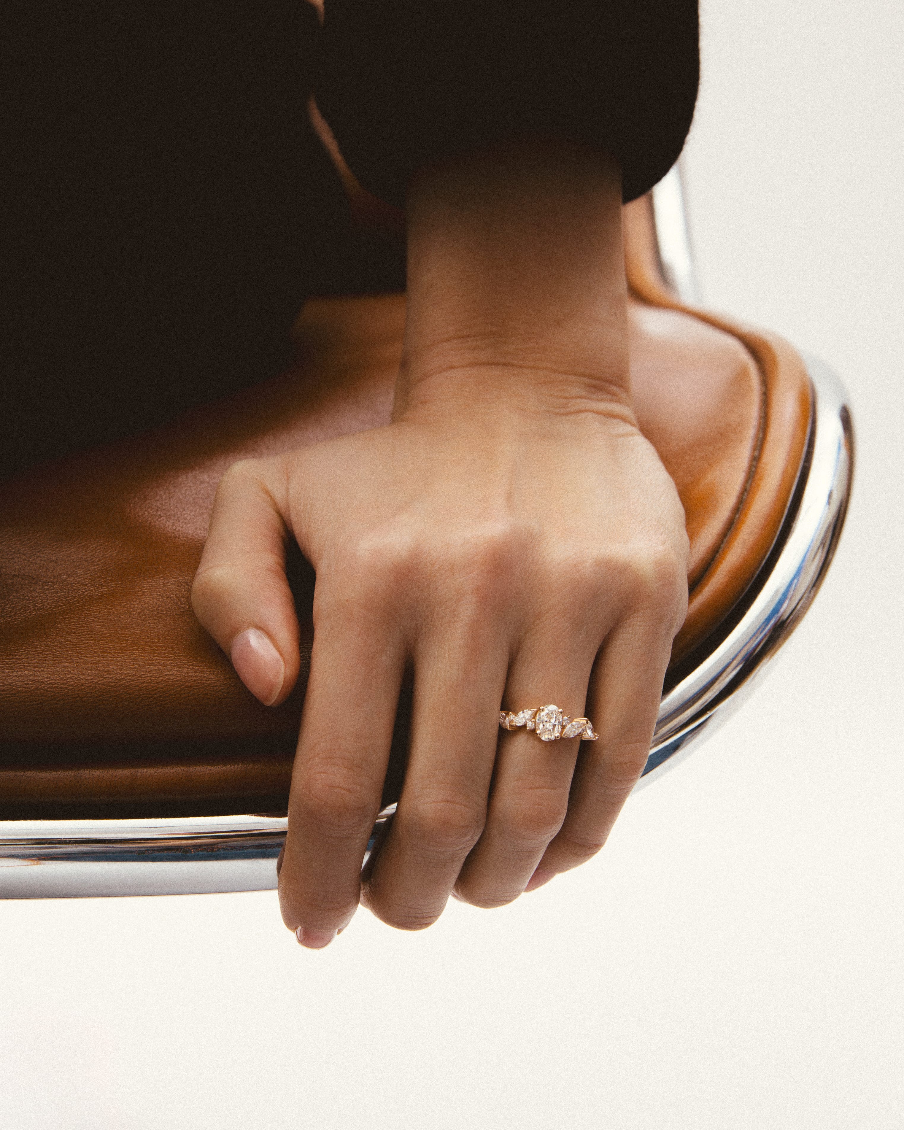 Leila Buecher - Joaillerie - Alliances et bagues de fiançailles - Blog mariage : La mariée aux pieds nus