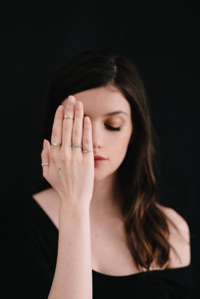 Leila Buecher - Joaillerie contemporaine - Photos : Chloé Lapeyssonnie - Blog mariage : La mariée aux pieds nus