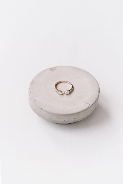 Leila Buecher - Joaillerie contemporaine - Photos : Chloé Lapeyssonnie - Blog mariage : La mariée aux pieds nus