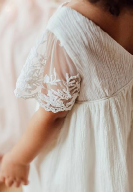 Birdie - Tenue de cortège et de cérémonie de mariage pour les enfants - Blog mariage : La mariée aux pieds nus