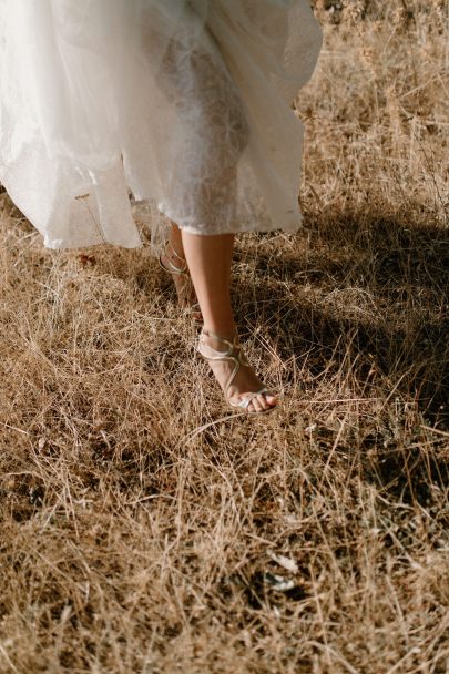 Louise Valentine - Robes de mariée - Collection 2024 - Photos : Clarisse et Johan - Blog mariage : La mariée aux pieds nus