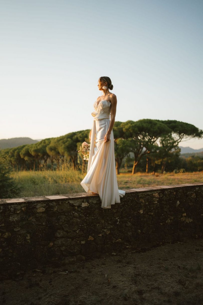 Louise Valentine - Robes de mariée - Collection 2025 - Photos : Johanne Studio Photographie - Blog mariage : La mariée aux pieds nus