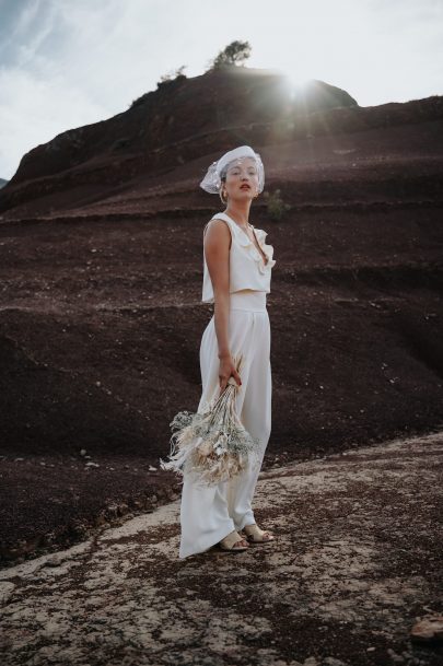Madame est couturière