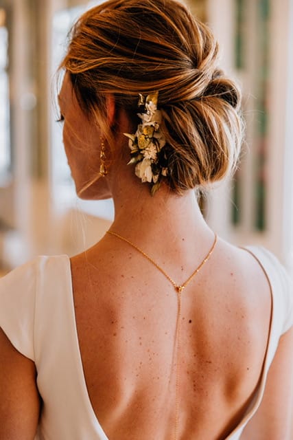 Mademoiselle Mandy - Coiffure et Maquillage de mariée - Paris - La mariée aux pieds nus