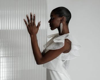 Manon Gontero - Robes de mariée - Collection Mariage Civil - Blog mariage : La mariée aux pieds nus