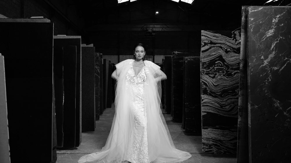 Manon Gontero - Robes de mariée - Collection 2024 - Blog mariage : La mariée aux pieds nus