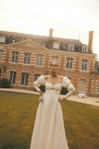 Margaux Tardits - Robes de mariée - Collection 2022 - Blog mariage : La mariée aux pieds nus