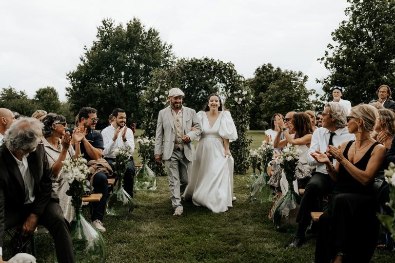 Un mariage au Pré des Colombiers en Normandie - Photos : Lea Evrevin - Blog mariage : La mariée aux pieds nus