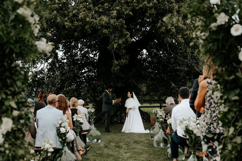 Un mariage au Pré des Colombiers en Normandie - Photos : Lea Evrevin - Blog mariage : La mariée aux pieds nus