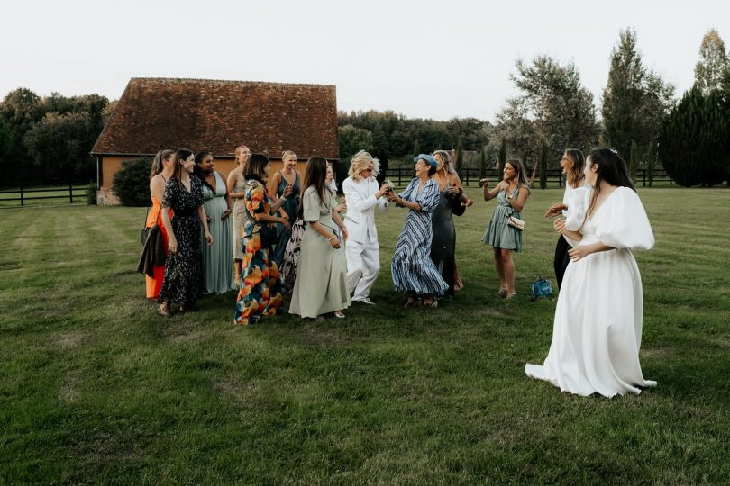 Un mariage au Pré des Colombiers en Normandie - Photos : Lea Evrevin - Blog mariage : La mariée aux pieds nus