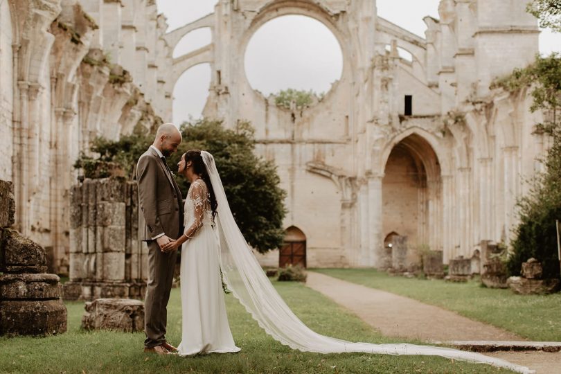 Un mariage à l'Abbaye de Longpont dans l'Aisne - Photos et film : Alchemia Wedding - Blog mariage : La mariée aux pieds nus