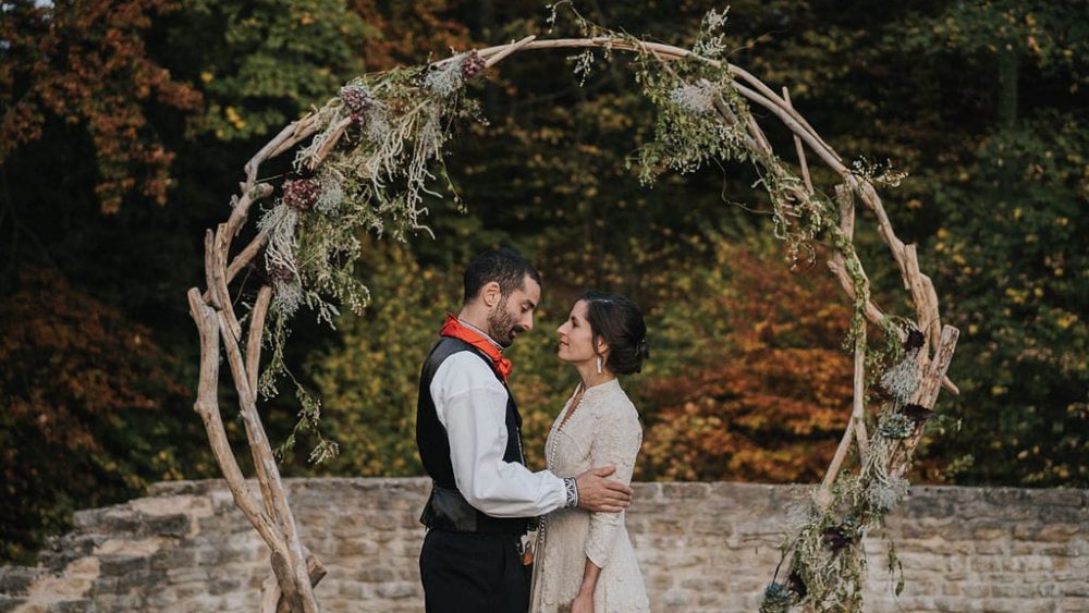 Un mariage au Morimont en Alsace - Photos : Neupap Photography - Blog mariage : La mariée aux pieds nus