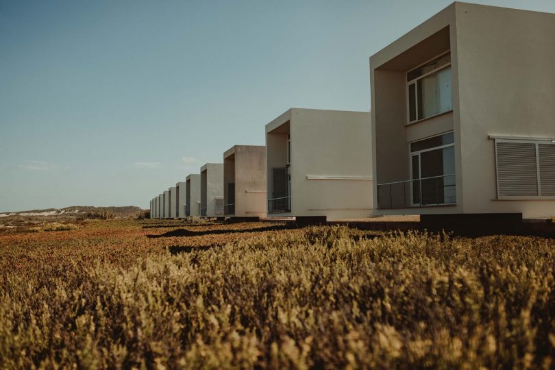 Un mariage au Areias Do Seixo Hotel au Portugal - Photos : David Latour - Blog mariage : La mariée aux pieds nus